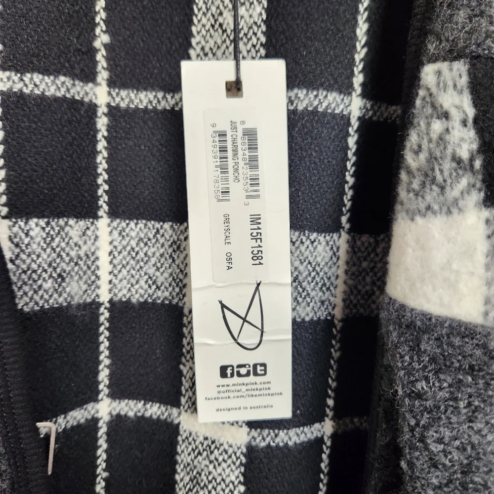 MINKPINK NWT Just Charming Shrug Poncho Gray Plaid OSFA Women's One Size